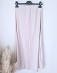 Jupe beige satinée