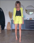 Ensemble short yellow