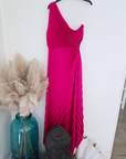 Robe asymétrique fuchsia