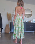 Robe verte dos nu en soie