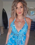 Robe bleue dos nu en soie