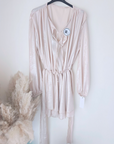 Robe beige et argentée