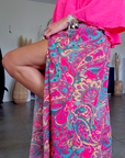 Jupe fuchsia fendue