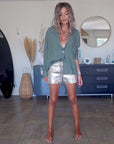 Short star en cuir