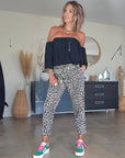 Blouse noire épaules dénudées
