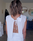 Pull blanc dos ouvert