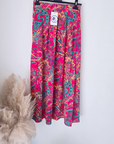 Jupe fuchsia fendue