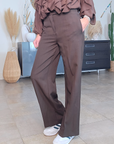 Pantalon marron à jambes larges