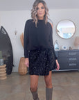 Jupe-short velours et sequins noirs. - 𝐌𝐚𝐫𝐢𝐧𝐚𝟒𝟒𝐟𝐚𝐦𝐢𝐥𝐲