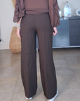 Pantalon marron à jambes larges