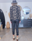 Veste cintrée camouflage à fibres métallisées dorées
