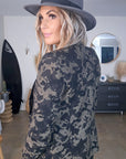 Veste cintrée camouflage à fibres métallisées dorées