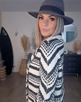 Gilet chaud ethnique noir et blanc - 𝐌𝐚𝐫𝐢𝐧𝐚𝟒𝟒𝐟𝐚𝐦𝐢𝐥𝐲