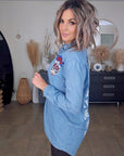 Chemise longue bleue avec inscriptions - 𝐌𝐚𝐫𝐢𝐧𝐚𝟒𝟒𝐟𝐚𝐦𝐢𝐥𝐲
