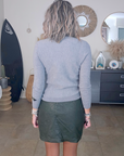 Pull gris plumes camouflage - 𝐌𝐚𝐫𝐢𝐧𝐚𝟒𝟒𝐟𝐚𝐦𝐢𝐥𝐲