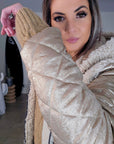 Manteau bouclette beige à manches dorées - 𝐌𝐚𝐫𝐢𝐧𝐚𝟒𝟒𝐟𝐚𝐦𝐢𝐥𝐲