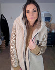 Manteau bouclette beige à manches dorées - 𝐌𝐚𝐫𝐢𝐧𝐚𝟒𝟒𝐟𝐚𝐦𝐢𝐥𝐲