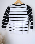 Pull noir et blanc imprimé géométrique - 𝐌𝐚𝐫𝐢𝐧𝐚𝟒𝟒𝐟𝐚𝐦𝐢𝐥𝐲