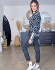 Pull chaud à imprimé léopard gris et noir - 𝐌𝐚𝐫𝐢𝐧𝐚𝟒𝟒𝐟𝐚𝐦𝐢𝐥𝐲