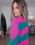 Cardigan à imprimé géométrique rose fuchsia et vert. - 𝐌𝐚𝐫𝐢𝐧𝐚𝟒𝟒𝐟𝐚𝐦𝐢𝐥𝐲