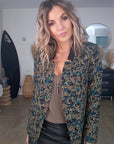 Veste cintrée à imprimé camouflage - 𝐌𝐚𝐫𝐢𝐧𝐚𝟒𝟒𝐟𝐚𝐦𝐢𝐥𝐲