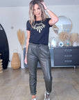 T-shirt noir à inscriptions dorées - 𝐌𝐚𝐫𝐢𝐧𝐚𝟒𝟒𝐟𝐚𝐦𝐢𝐥𝐲