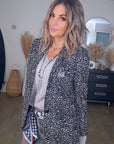 Veste léopard noire, blanche et grise - 𝐌𝐚𝐫𝐢𝐧𝐚𝟒𝟒𝐟𝐚𝐦𝐢𝐥𝐲