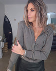 Cardigan kaki à capuche - 𝐌𝐚𝐫𝐢𝐧𝐚𝟒𝟒𝐟𝐚𝐦𝐢𝐥𝐲