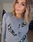 Pull gris plumes camouflage - 𝐌𝐚𝐫𝐢𝐧𝐚𝟒𝟒𝐟𝐚𝐦𝐢𝐥𝐲