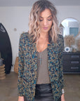 Pull kaki avec รฉcusson ร perles bijoux - ๐๐๐ซ๐ข๐ง๐๐๐๐๐๐ฆ๐ข๐ฅ๐ฒ
