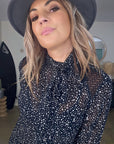 Chemise noire à imprimé éclairs et pois blancs - 𝐌𝐚𝐫𝐢𝐧𝐚𝟒𝟒𝐟𝐚𝐦𝐢𝐥𝐲