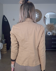 Veste cintrée beige boutons - 𝐌𝐚𝐫𝐢𝐧𝐚𝟒𝟒𝐟𝐚𝐦𝐢𝐥𝐲