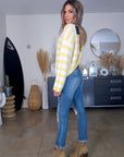 Jean bleu délavé avec empiècements en dentelle - 𝐌𝐚𝐫𝐢𝐧𝐚𝟒𝟒𝐟𝐚𝐦𝐢𝐥𝐲