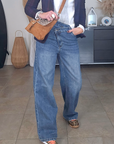 Jean bleu coupe droite à ceinture asymétrique. - 𝐌𝐚𝐫𝐢𝐧𝐚𝟒𝟒𝐟𝐚𝐦𝐢𝐥𝐲