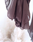 Chemise marron à volants