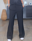 Pantalon noir à jambes larges