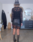 Haut noir en dentelle