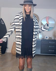 Gilet chaud ethnique noir et blanc - 𝐌𝐚𝐫𝐢𝐧𝐚𝟒𝟒𝐟𝐚𝐦𝐢𝐥𝐲