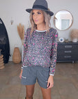 Pull léopard rose vif