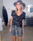 T-shirt noir avec perles bijoux
