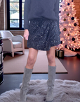 Jupe-short velours et sequins noirs. - 𝐌𝐚𝐫𝐢𝐧𝐚𝟒𝟒𝐟𝐚𝐦𝐢𝐥𝐲