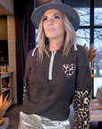 Pull chaud marron coeur léopard