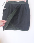 Jupe vert-kaki 100% cuir d'agneau froissé - 𝐌𝐚𝐫𝐢𝐧𝐚𝟒𝟒𝐟𝐚𝐦𝐢𝐥𝐲