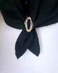 Cardigan noir à boucle dorée - 𝐌𝐚𝐫𝐢𝐧𝐚𝟒𝟒𝐟𝐚𝐦𝐢𝐥𝐲