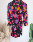 Robe noire à imprimé fleuri lumineux - 𝐌𝐚𝐫𝐢𝐧𝐚𝟒𝟒𝐟𝐚𝐦𝐢𝐥𝐲