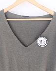 Pull kaki avec รฉcusson ร perles bijoux - ๐๐๐ซ๐ข๐ง๐๐๐๐๐๐ฆ๐ข๐ฅ๐ฒ
