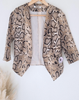 Veste cintrée à imprimé python maille sweat - 𝐌𝐚𝐫𝐢𝐧𝐚𝟒𝟒𝐟𝐚𝐦𝐢𝐥𝐲