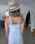 Robe blanche ajourée
