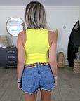 Short bleu destroy Levi's + ceinture tissu