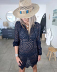 Robe de plage noire ajourée